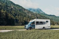 Family Classic 5 van rent easy