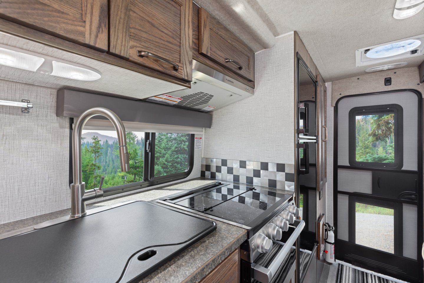 TC-A Travel Camper van CanaDream