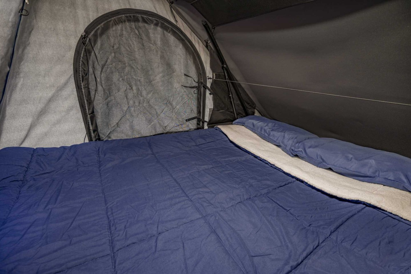 Altiplano Rooftent 4x4 van Holiday Rent Altiplano Rooftent 4x4 van Holiday Rent