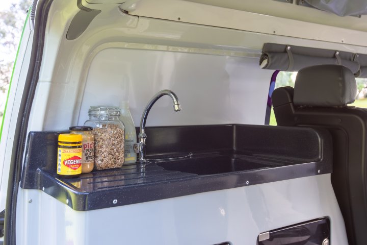 Chill'd Sunseeker van JUCY Chill'd Sunseeker van JUCY