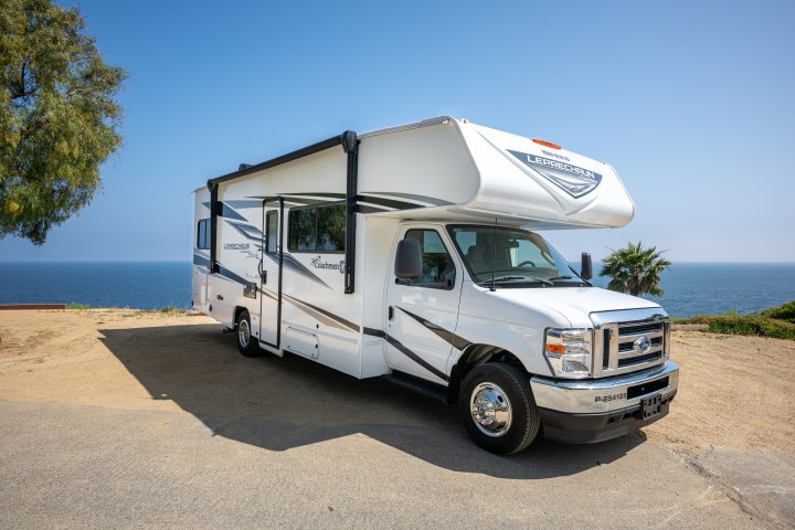 Saver 4 van Road Bear RV