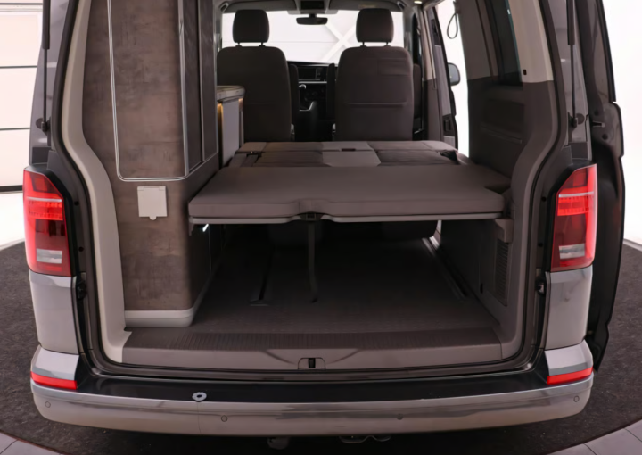 Urban Van AT van Touring Cars Urban Van AT van Touring Cars