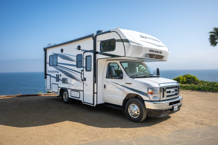 Saver 4 van Road Bear RV