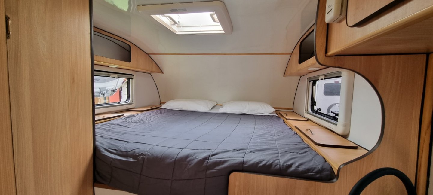 Patagonia camper 4x4 double cabin van Holiday Rent Patagonia camper 4x4 double cabin van Holiday Rent