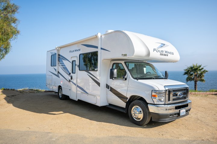 Saver 4 van Road Bear RV